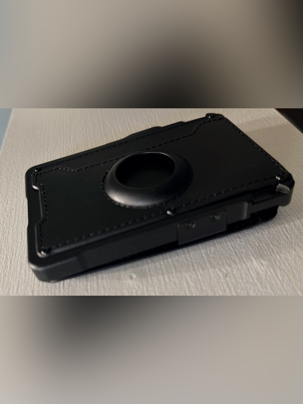 RFID-blocking,Slim Black Cardholder Wallet with Money Clip & AirTag holder - Picture 4 of 9